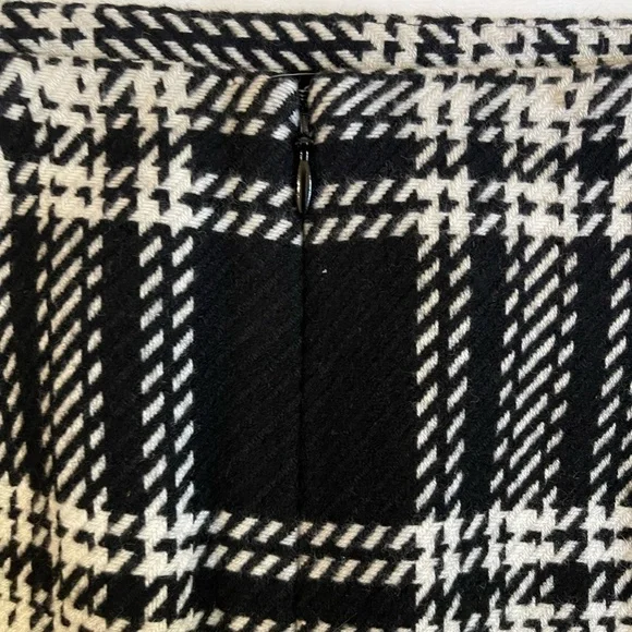 Talbots Black/White Plaid Wool Skirt - Picture 4 of 7